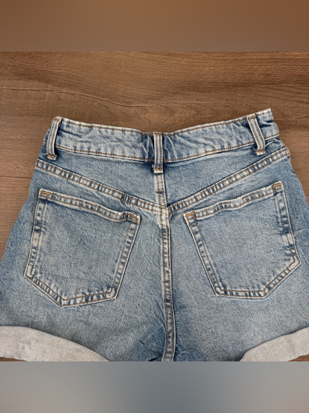 Zara Women's High Waist Cuffed Denim Shorts Medium Light Wash Size 2 - Picture 9 of 9